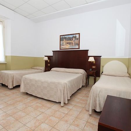 Hotel Belvedere Lido di Ostia Zewnętrze zdjęcie