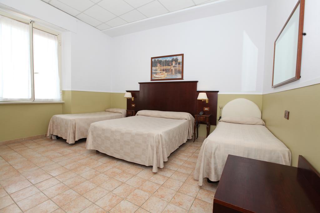 Hotel Belvedere Lido di Ostia Zewnętrze zdjęcie